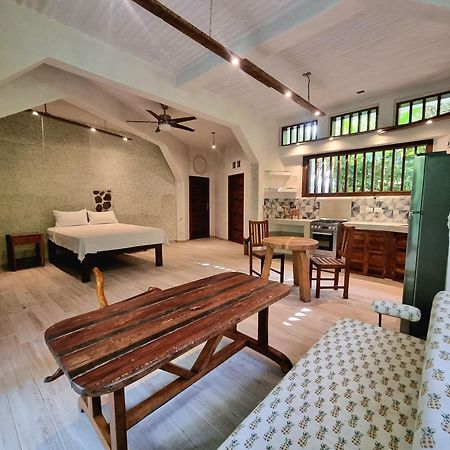 Omega Tours Eco-Jungle Lodge Ла-Сейба Экстерьер фото